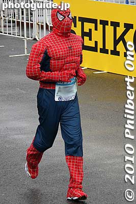 What would a marathon be without Spiderman?
Keywords: tokyo marathon 2010 costume players cosplayers 