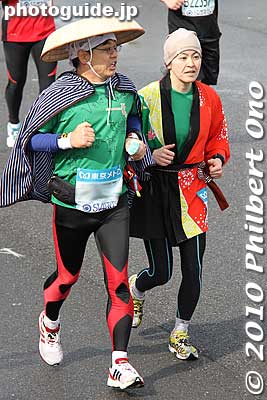 Traditional (Edo Period) travelers
Keywords: tokyo marathon 2010 costume players cosplayers 
