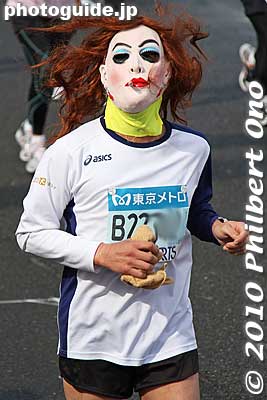Who's this?
Keywords: tokyo marathon 2010 costume players cosplayers 