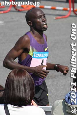 2nd place is BIWOTT Paul from Kenya.
Keywords: tokyo koto-ku marathon runners big sight finish line 