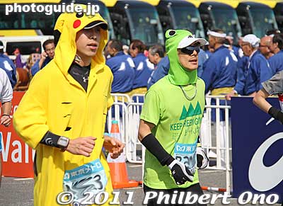 Pikachu
Keywords: tokyo koto-ku marathon runners big sight finish line 