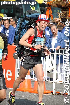 I wonder how heavy the backpack is.
Keywords: tokyo koto-ku marathon runners big sight finish line 