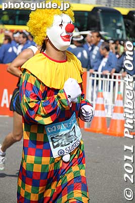 Clown
Keywords: tokyo koto-ku marathon runners big sight finish line 