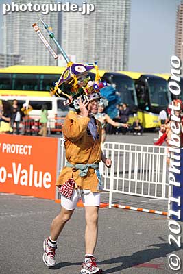 Mikoshi head
Keywords: tokyo koto-ku marathon runners big sight finish line 