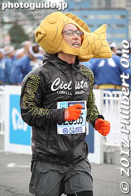 Tai-yaki
Keywords: tokyo marathon runners 2012 cosplayers costume