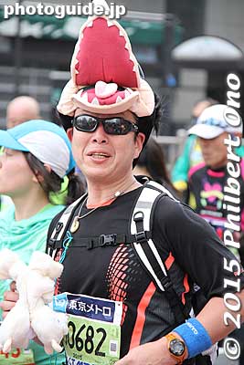 Keywords: tokyo marathon 2015 runners costumes cosplayers