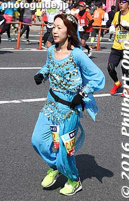 Harem woman with jingles.
Keywords: tokyo marathon 2016 cosplayer runners costumes