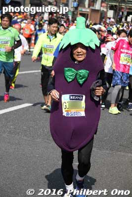 Egg plant
Keywords: tokyo marathon 2016 cosplayer runners costumes