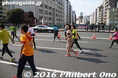 End of the line marked by a police car.
Keywords: tokyo marathon 2016 cosplayer runners costumes