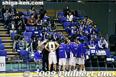 LakeStars huddle
Keywords: tokyo setagaya komazawa gymnasium shiga lakestars apache bj league basketball game sports 