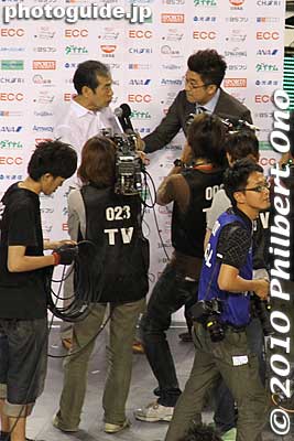 Phoenix coach interviewed.
Keywords: tokyo koto-ku ward ariake Coliseum bj league pro basketball osaka evessa higashi-mikawa hamamatsu phoenix