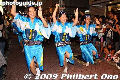 Kikusui-ren (Koenji) 菊水連
Keywords: tokyo suginami-ku koenji awa odori dancers matsuri festival women 