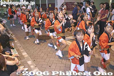 Narimasu Child-ren 成増チルド連
Keywords: tokyo suginami-ku koenji awa odori dance festival