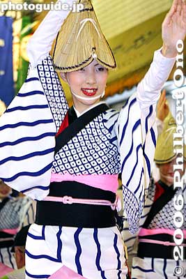 Keywords: tokyo suginami-ku koenji awa odori dance festival matsuri woman women kimono