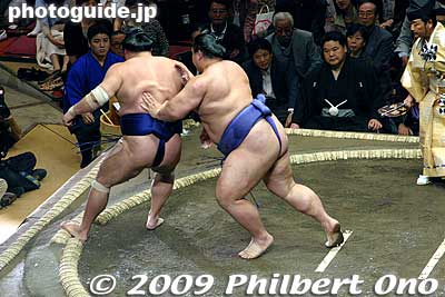 There are many sumo techniques (called kimarite) to defeat the opponent. This is okuridashi or rear push out. Once your back is toward the opponent, you have little chance to recover.
Keywords: tokyo sumida-ku ward ryogoku kokugikan sumo tournament ozumo rikishi wrestlers japankokugikan