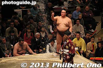 Ozeki Kisenosato
Keywords: tokyo ryogoku kokugikan sumo ozumo rikishi wrestlers japankokugikan