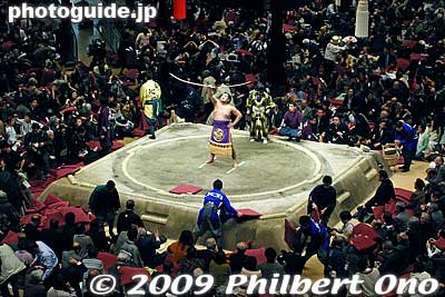 Bow twirling (called Yumitori-shiki) is the final ceremony at the end of the tournament day which is around 6 pm. 
Keywords: tokyo sumida-ku ward ryogoku kokugikan sumo tournament ozumo rikishi wrestlers japankokugikan