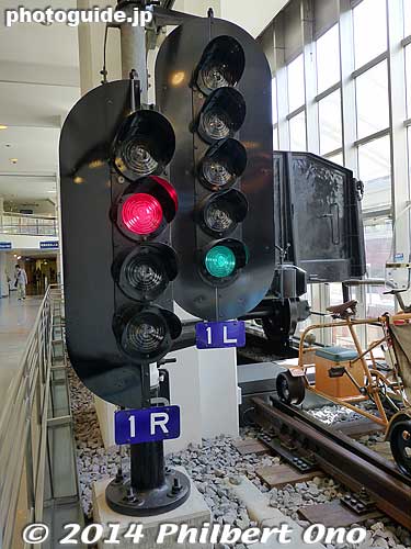 Train signal light
Keywords: tokyo sumida-ku tobu museum train railway railroad