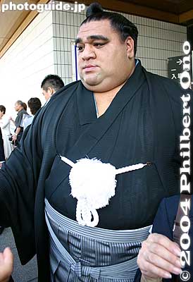 Musashimaru right after I shook his hand.
Keywords: tokyo ryogoku kokugikan sumo yokozuna musashimaru retirement japansumo
