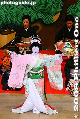 Keywords: tokyo taito-ku ward asakusa odori dance geisha festival women japanese kimono 