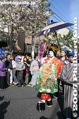 Oiran Dochu procession, Tokyo
Keywords: tokyo taito-ku asakusa geisha oiran dochu sakura cherry blossom matsuri4 festival kimono woman