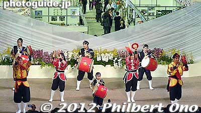 Okinawan eisa drummers too.
Keywords: tokyo dome orchid show festival japan grand prix flowers