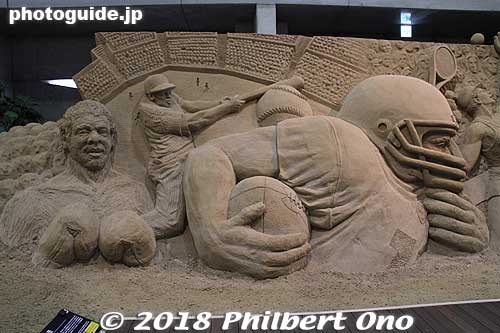 It didn't depict anyone recognizable.
Keywords: tottori Sand Museum sculptures