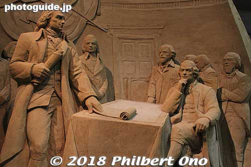 Signing the Declaration of Independence, sand sculpture in Tottori.
Keywords: tottori Sand Museum sculptures