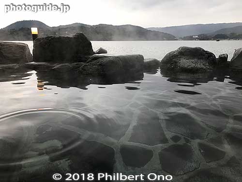 Men's outdoor bath at Sennentei. Nice view of the lake. Hawai Onsen, Tottori. 千年亭
Keywords: tottori yurihama hawai onsen hot spring