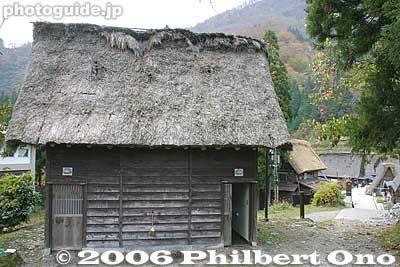 Restrooms
Keywords: toyama nanto ainokura gassho-zukuri thatched roof house minka