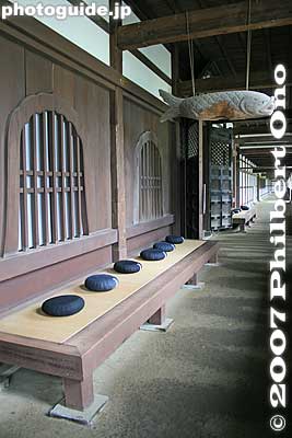 Meditation seats inside Zendo Hall
Keywords: toyama takaoka zen buddhist temple zuiryuji
