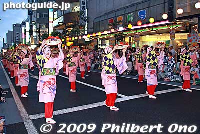 The first few groups of dancers were the best.
Keywords: yamagata hanagasa matsuri festival tohoku flower hat dancers woman girls women kimono