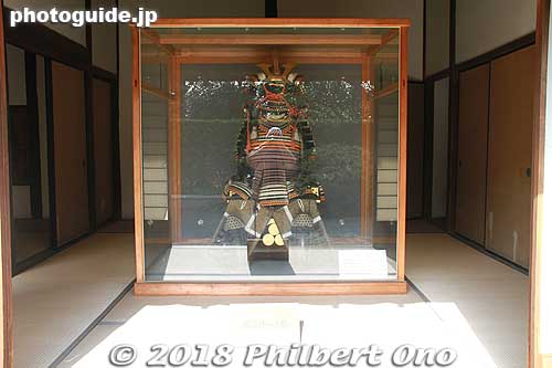 Samurai armor.
Keywords: yamaguchi hagi samurai residence home longhouse nagaya