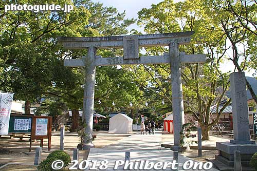 Leaving Shoin Shrine.
Keywords: yamaguchi hagi yoshida shoin history museum