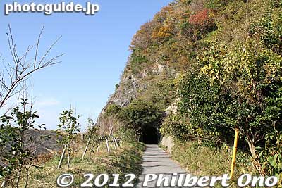 Tunnel ahead.
Keywords: yamaguchi ozushima island kaiten human manned torpedo suicide