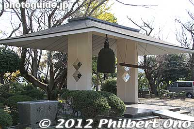 Memorial bell
Keywords: yamaguchi ozushima island kaiten human manned torpedo suicide memorial museum