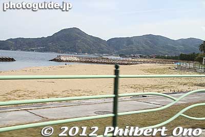 Once in a while, we saw a white-sand beach.
Keywords: yamaguchi Suo-Oshima island seto inland sea