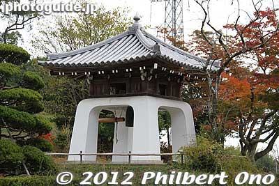 Sorinji temple bell.
Keywords: yamaguchi ube Japanese garden Ryushintei Zen buddhist Rinzai Sorinji temple