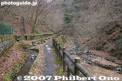 Trail to waterfalls
Keywords: yamanashi tabayama-mura village tama river tamagawa