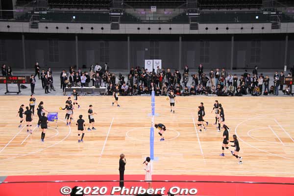 Japan's women's volleyball team try the new court Ariake Arena