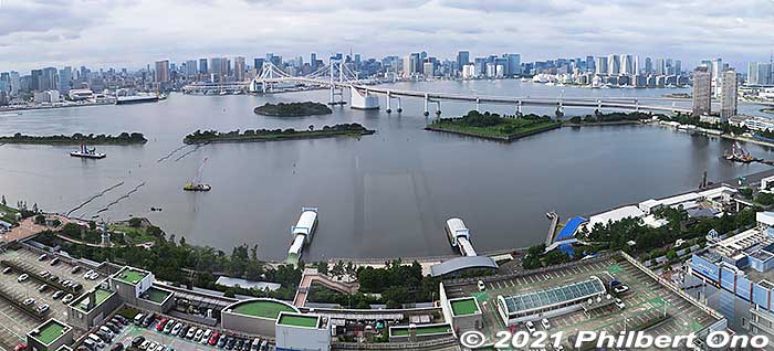 Odaiba Marine Park during the Paralympics. Agitos monument