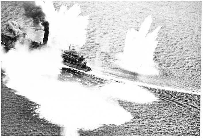 Zigzagging Seikan ferry Shoho Maru (翔鳳丸) under attack near Aomori Port by US aircraft carrier planes on July 14, 1945