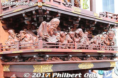 Intricate woodcarvings on a float. They all tell a story, but I haven't had time to learn about it.
Keywords: aichi handa dashi matsuri festival floats