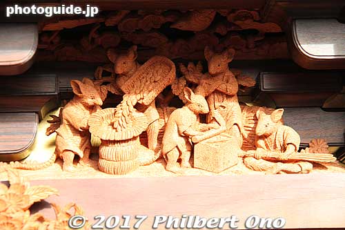 Keywords: aichi handa dashi matsuri festival floats wood carvings