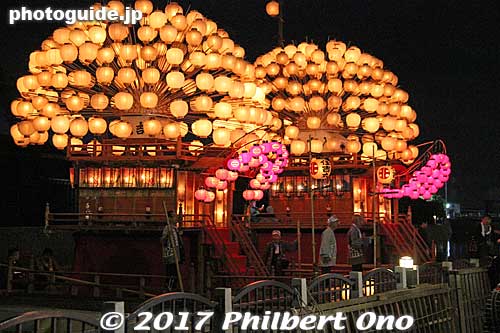 Chintoro-bune boat floats on the river. ちんとろ船
Keywords: aichi handa dashi matsuri festival floats