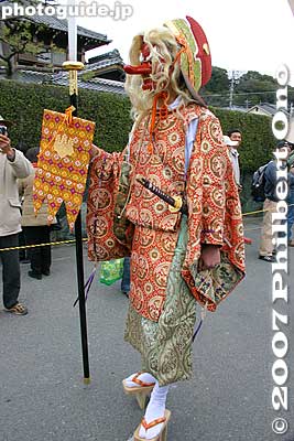 Sarutahiko-no-Okami, the deity who led the descent of Amaterasu (Sun Goddess) from heaven to earth.
Keywords: aichi komaki tagata jinja shrine penis festival fertility honen matsuri shinto
