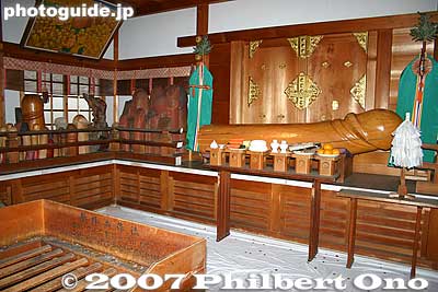 Note that the phallus is not the object of worship. It is an offering to the god.
Keywords: aichi komaki tagata jinja shrine penis fertility shinto wooden sculpture