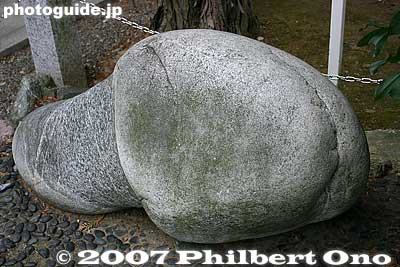 Best-looking phallic rock.
Keywords: aichi komaki tagata jinja shrine penis fertility shinto stone sculpture