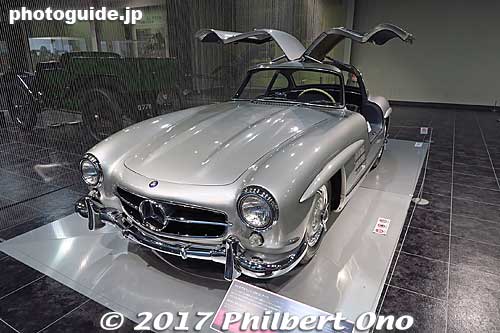 Mercedes-Benz 300SL Coupe from 1955, one of the most beautiful cars ever designed. Photos don't do it justice. Expect a selling price of 7 figures in dollars.
Keywords: aichi nagakute toyota automobile museum classic cars