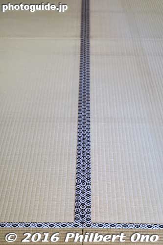Even the design of the tatami mats's edges are matched seamlessly.
Keywords: aichi nagoya castle